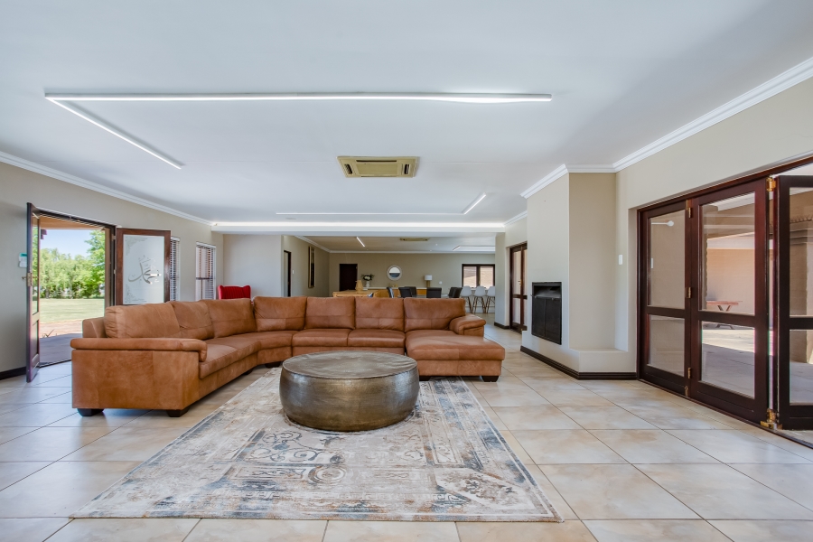6 Bedroom Property for Sale in Wellington West Western Cape